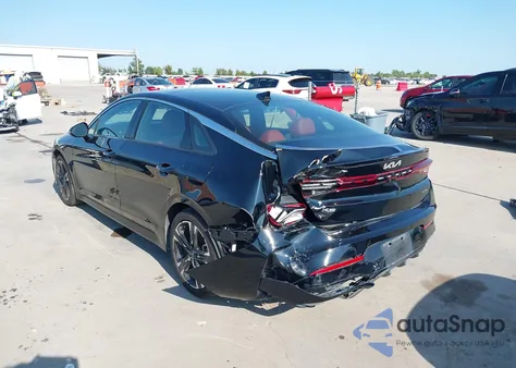 2022 Kia K5 Gt-Line z USA, uszkodzony, nr VIN 5XXG64J26NG101280